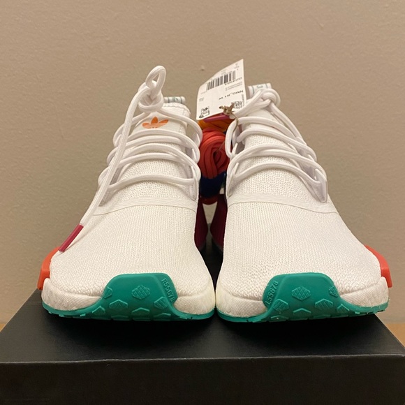 Women’s Adidas NMD_R1 - Picture 2 of 10